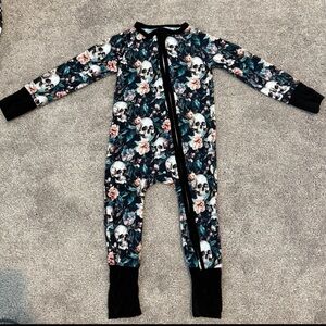 Wren Ivy Co. Bamboo Floral Skull Print Footie - 9-12 months